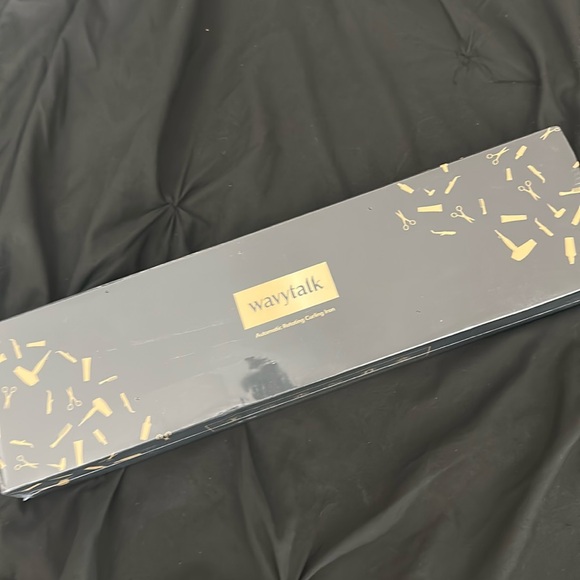 Wavytalk Automatic Rotating Curling Iron - Black - Picture 1 of 2